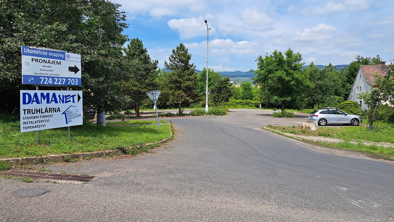 Parkoviště u mrazíren