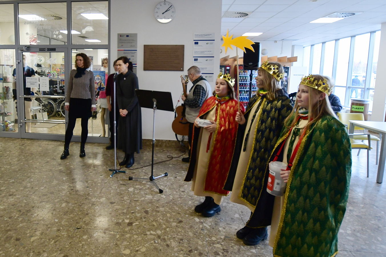 Výstava v litoměřické nemocnici připomíná výročí Tříkrálové sbírky