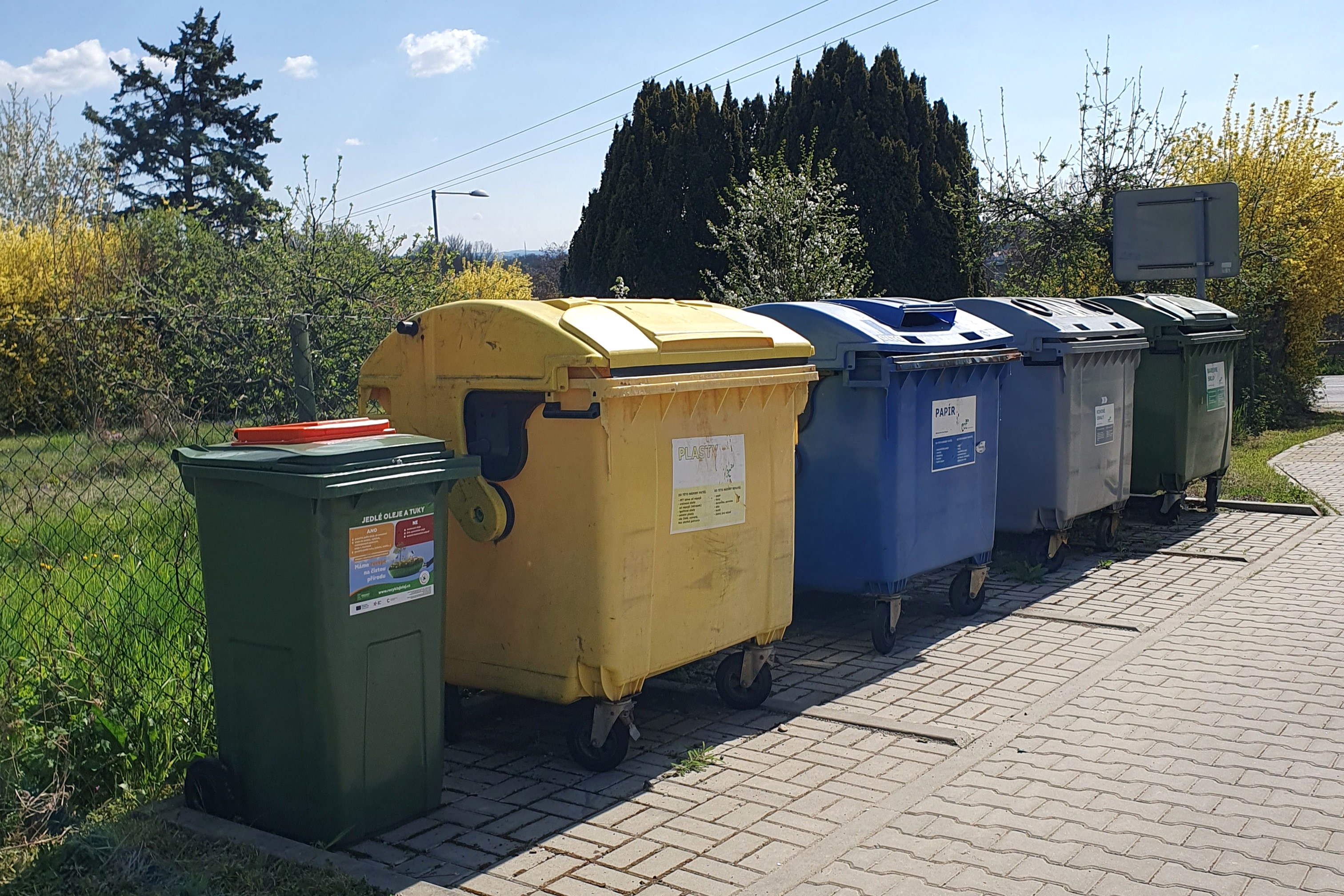 Kontejnery na jedlý olej