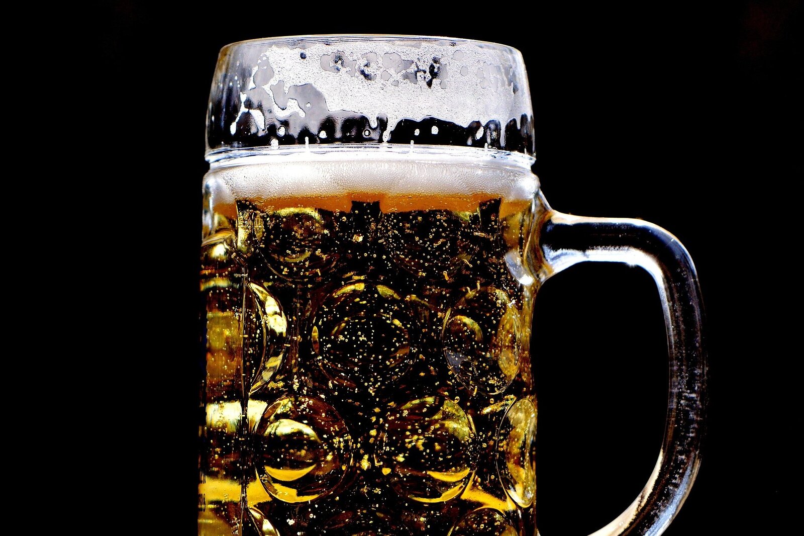 pivo ilustrační foto