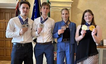 Představitelé města přivítali úspěšné karatisty, z Evropy přivezli šest medailí