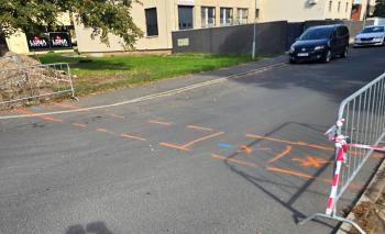 Havárie topného kanálu omezí dopravu v části Mládežnické ulice
